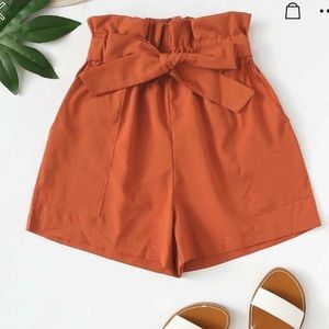 Paper bag shorts with Tie